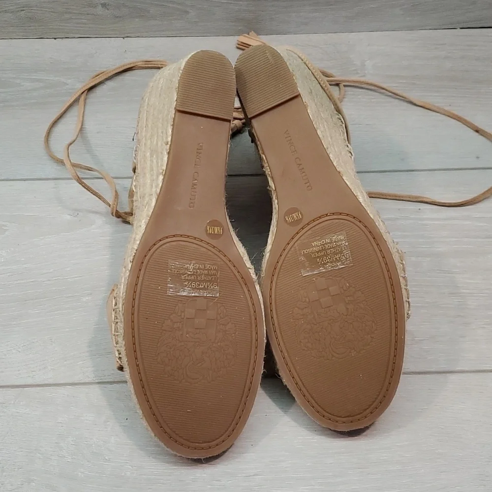 Vince Camuto good all